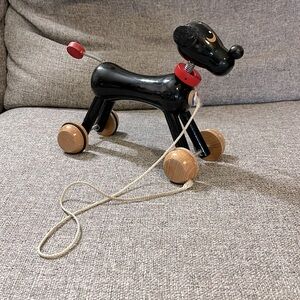 Nemo le chien l’elysée dog walking toy